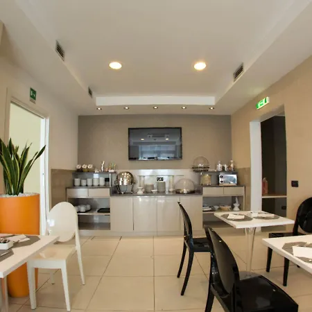 Aniene Hotel 3*